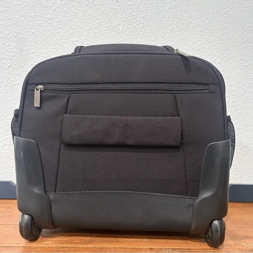CODi Mobile Lite Wheeled Case - 15.4”